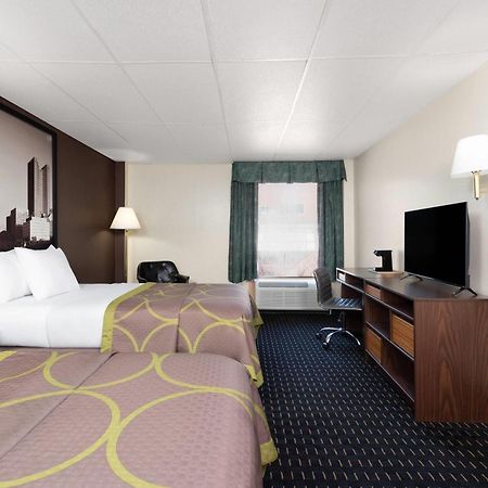 Super 8 By Wyndham Columbus Hotel Exterior foto